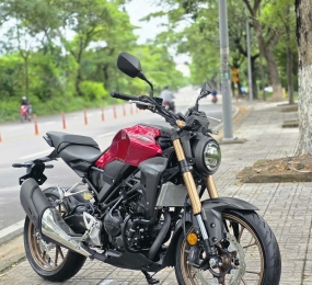 HONDA CB300R odo 2000km