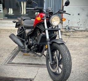 HONDA REBEL 300 odo 700km
