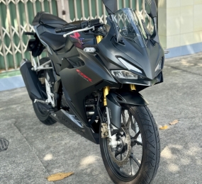 HONDA CBR150R 2022 odo 6000km