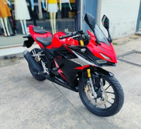 HONDA CBR150R 2021 odo 500km