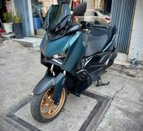 YAMAHA XMAX 300 2023 odo 8000km