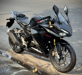 Honda CBR150R 2021 odo 500km