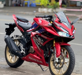 HONDA CBR150R 2023 odo 4000km